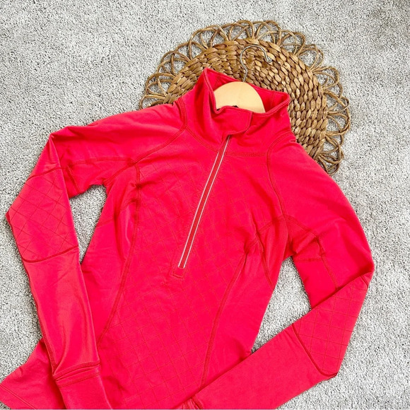 lululemon athletica Red Quilted Sweatshirt - Picture 3 of 14